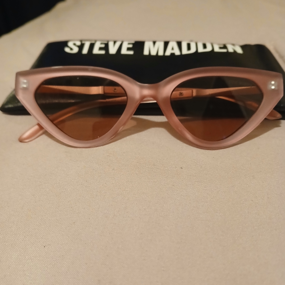 Steve Madden Sunglasses